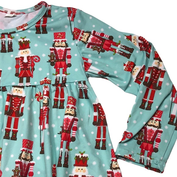 Nutcracker Printed Boutique Style Top size 8 - Picture 3 of 7